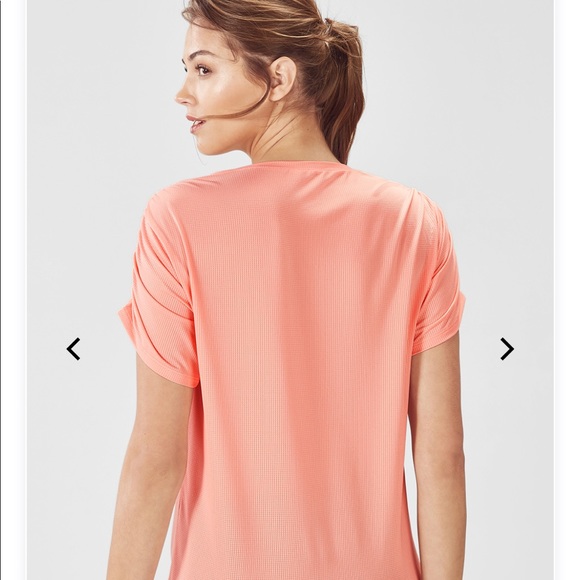 Fabletics Work Out Top - Picture 2 of 4